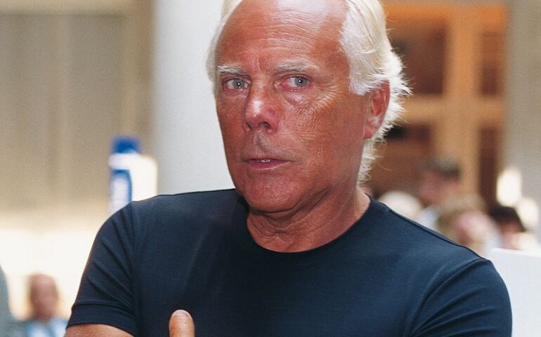 Lo sapevate? Prima di diventare il Re della moda, Giorgio Armani faceva il commesso alla Rinascente