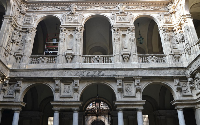 Quiz per milanesi doc: riconoscete questo palazzo?