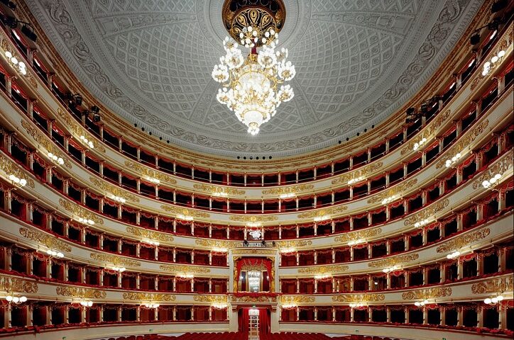 Lo sapevate? Il lampadario del Teatro alla Scala non è quello originale ottocentesco