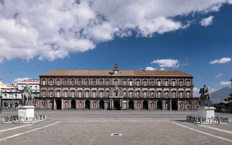 Monumenti napoletani: il Palazzo Reale, uno degli edifici più imponenti e celebri della città