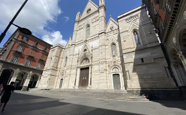 Lo sapevate? Nel 1349 un terremoto distrusse la facciata e il campanile del Duomo di Napoli