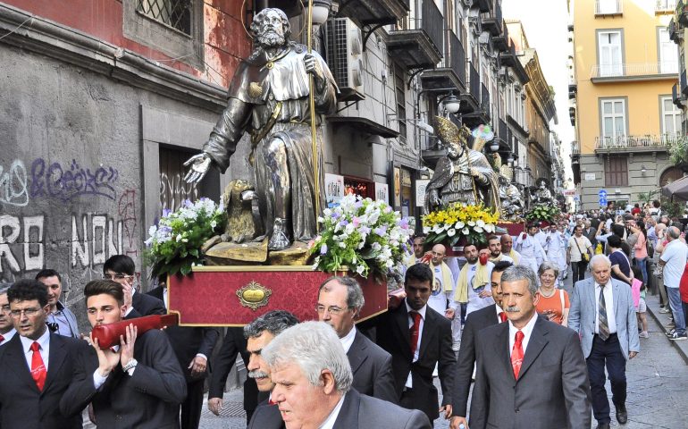 Lo sapevate? Provate a indovinare quanti santi protettori ha la città di Napoli