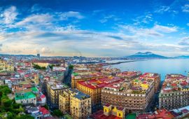 Lo sapevate? Secondo gli inglesi e per il presidente francese Macron, Napoli è la città più bella del mondo