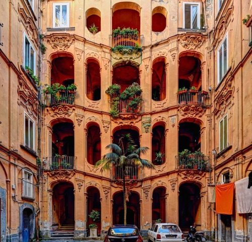 Monumenti napoletani: Palazzo Costantino alla Costigliola, uno dei più belli della città