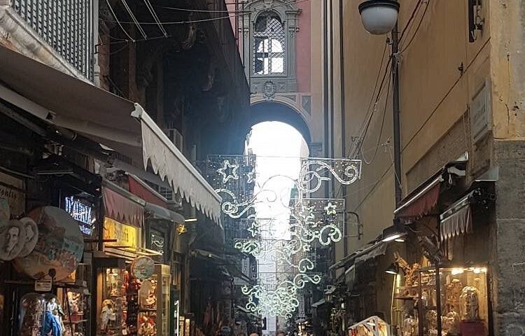 Lo sapevate? I presepi più famosi del mondo si trovano a Napoli, in Via San Gregorio Armeno