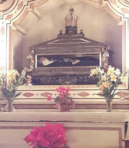 Dopo San Gennaro la santa più amata a Napoli è una donna: la protettrice dei single