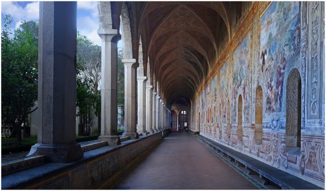 Monumenti napoletani: il monastero di Santa Chiara, uno dei più belli della città