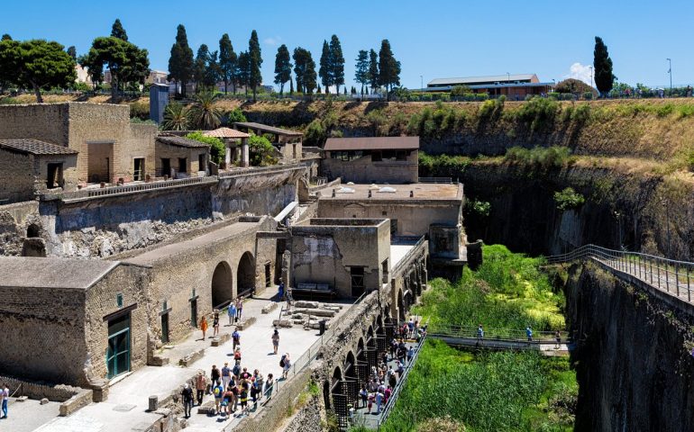 Herculaneum e i suoi scavi. La città antica che racconta i fasti e la vita in epoca romana