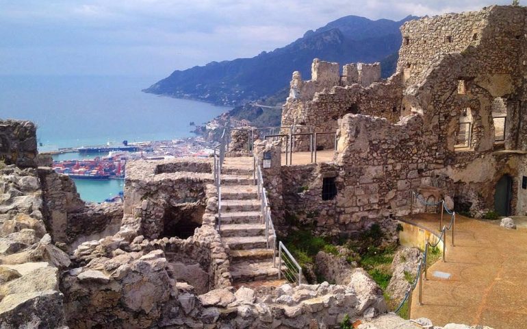 Monumenti campani: il Castello Arechi di Salerno, simbolo di una città baciata dal mare