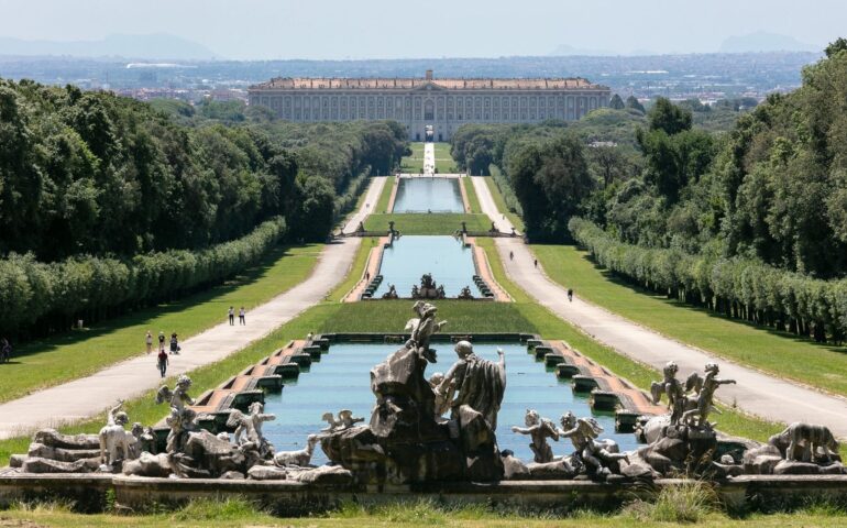 I Giardini Reali della Reggia di Caserta, una bellezza straordinaria tra cascate e fontane settecentesche