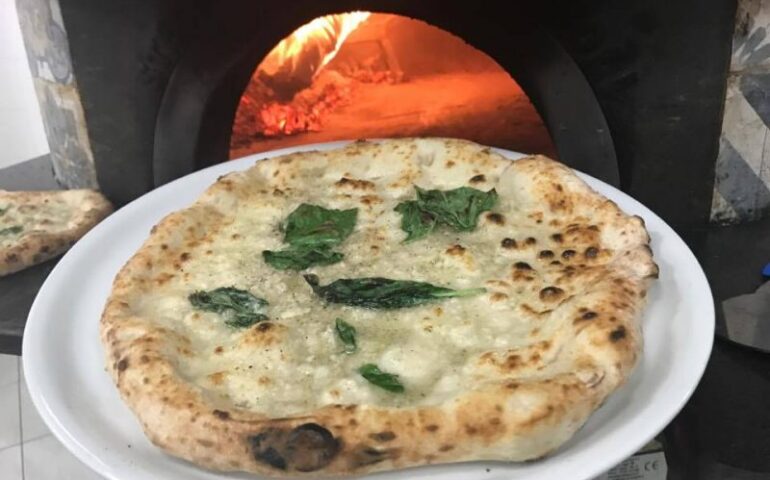 Lo sapevate? Non è la Margherita la prima pizza napoletana, ma la Mastunicola