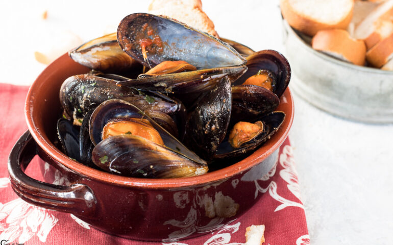 La Zuppa di Cozze, il piatto del Giovedì Santo. Ecco perché lo mangiamo da più di due secoli