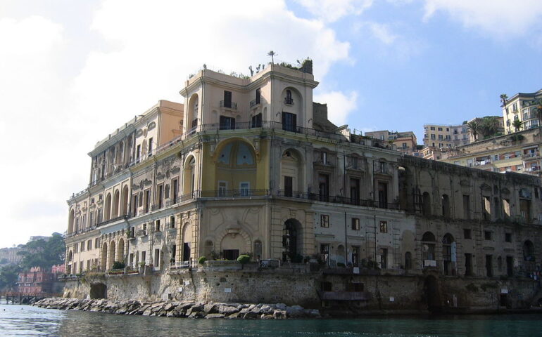 Lo sapevate? Palazzo Donn’Anna è un edificio storico napoletano che nasconde tanti misteri