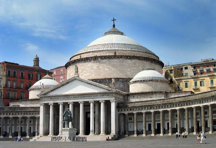 Lo sapevate? Quante chiese ci sono a Napoli?