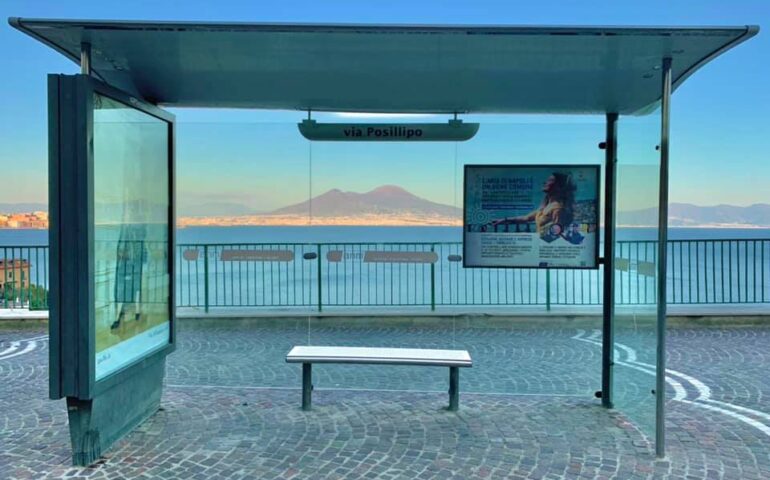 La fermata dell’autobus più bella del mondo? Il primo premio va a Napoli