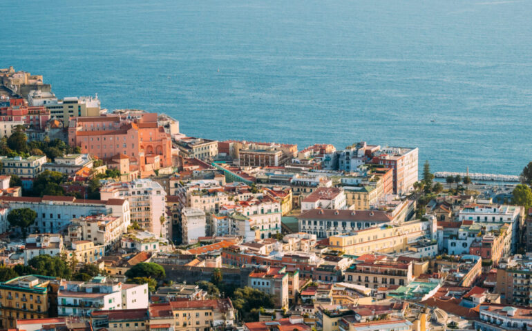 Napoli tra le 100 città più belle del mondo: ecco i risultati di una prestigiosa classifica. Partenope supera luoghi incredibili come Città del Messico e Baltimora