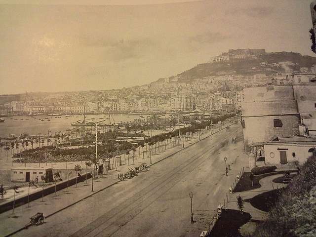 Villa del Popolo e i giardini di via Marina. Chi li ricorda? Scopriamo insieme la Napoli che non c’è più