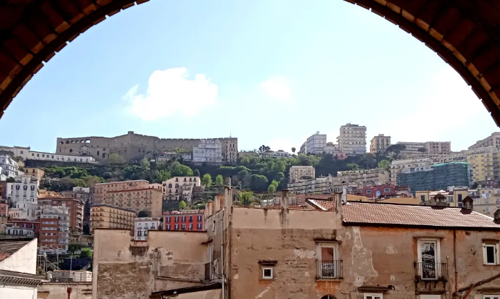 “Napoli non deve essere come Venezia o Firenze”, delegati Unesco a Napoli per parlare di degrado e turistificazione
