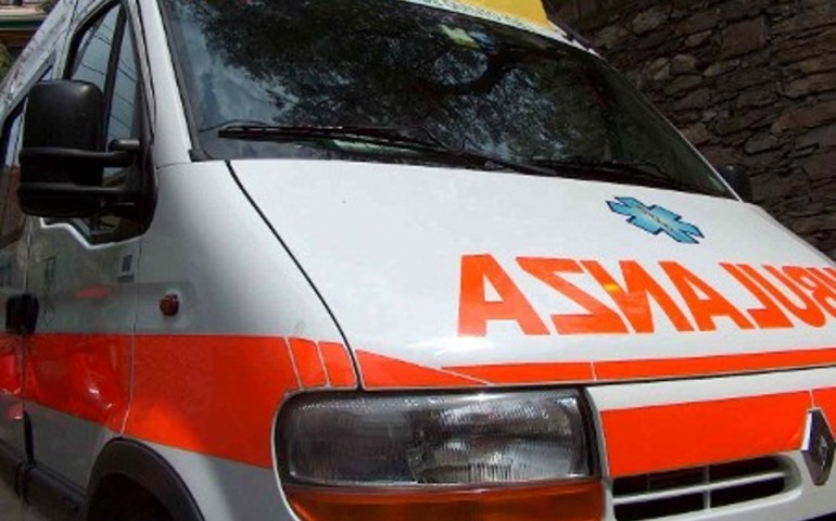 Incidente sulla 125,  due feriti trasportati all’ospedale di Lanusei