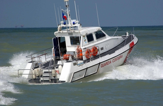 Arbatax, la Guardia Costiera trae in salvo un sub 40enne di Bari Sardo
