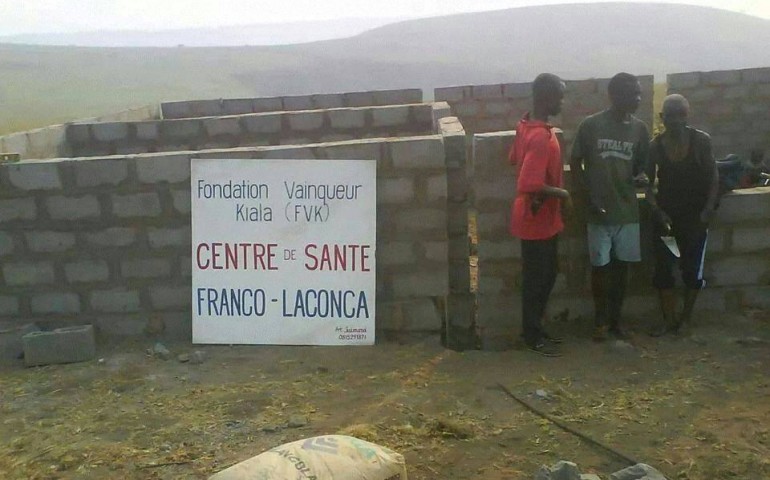 Il container della solidarietà alla volta dell’Africa: due ambulanze per il Centro Ospedaliero in memoria di Franco Laconca