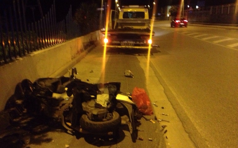 la moto dopo l'incidente a Flumini ( foto P.Pigliacampo)