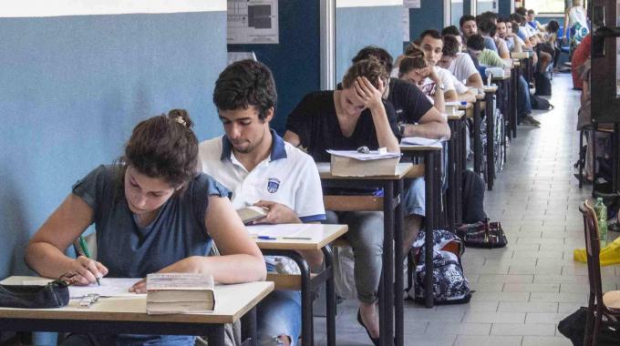 Maturità 2015: tracce dell’esame sul Web? La Polizia avvia la campagna di sensibilizzazione antibufale