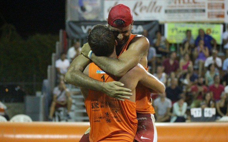 Grande spettacolo a Tortolì per la quarta tappa di Beach Volley 2×2 maschile.