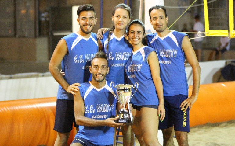 Si è concluso il torneo di beach volley a Tortolì. I vincitori