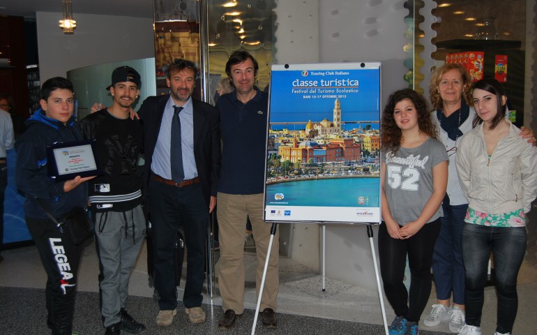 Gli studenti della 1A dell’Ipsar di Tortolì premiati al Festival del Turismo Scolastico