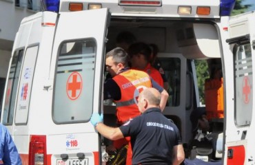 ambulanza-del-118-durante-il-soccorso (1)