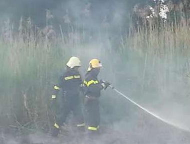 Tortolì. I vigili del fuoco domano le fiamme ad Orrì