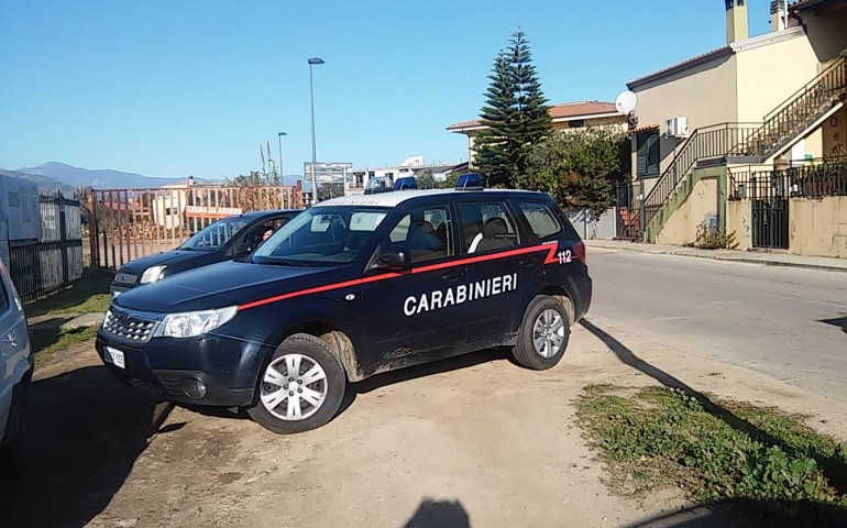 Tortolì: travolto da una catasta di legna. Anziano ricoverato all’ospedale di Lanusei