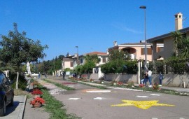 Le strade addobbate per la festa di S.Giorgio