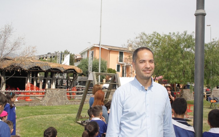 Girasole. Scongiurata la chiusura delle scuole, il sindaco: “Lottiamo per sopravvivere”