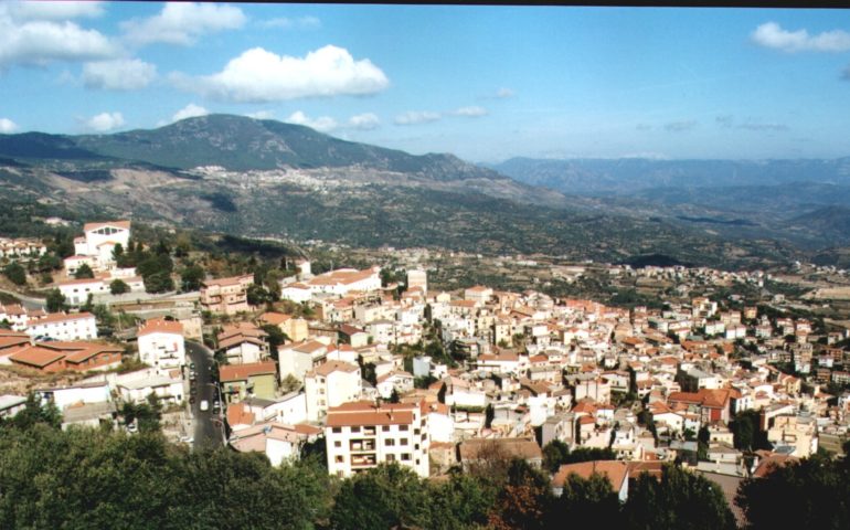 Dopo Villacidro e Cagliari, in arrivo a Lanusei la terza tappa di Macchiori. Una festa per raccontare il disagio mentale