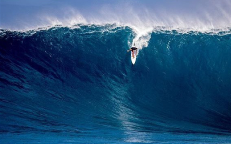 Francisco Porcella si prepara a cavalcare Jaws, l’onda più grande del mondo