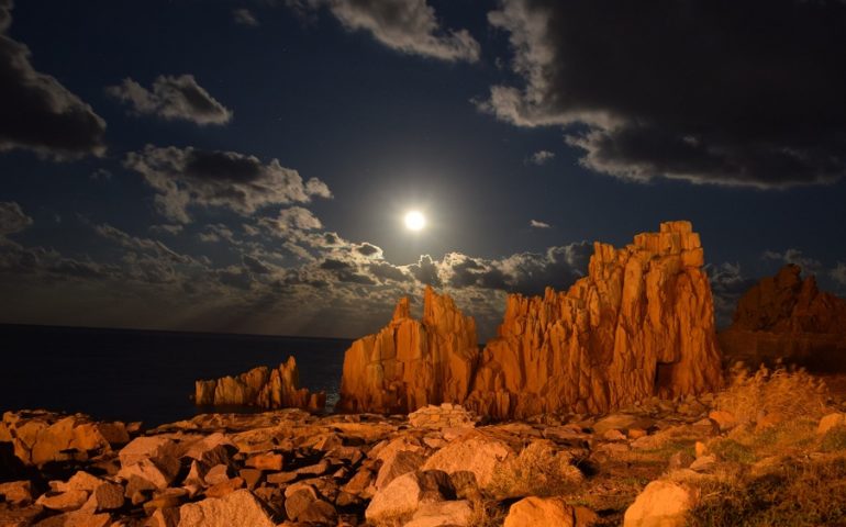 La foto dei lettori. Le Rocce Rosse di Arbatax, di Giuliano Murru