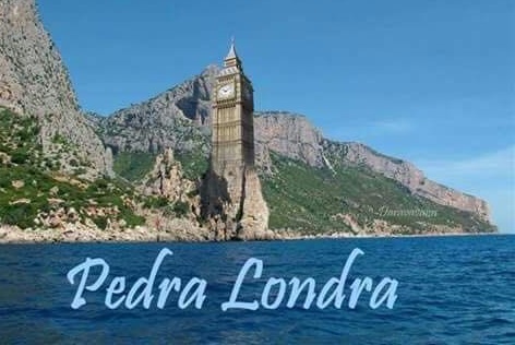 Pedra Londra. Il simpatico fotomontaggio Baunei-Inghilterra impazza sul web