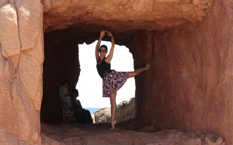 Le foto dei lettori. Un passo di danza alle Rocce Rosse di Arbatax