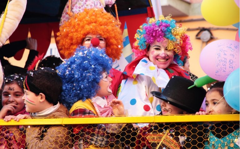 Carnevale in Ogliastra. Grande successo per la sfilata di Tertenia