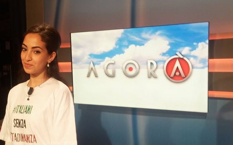 Ihlam Mounssif, la studentessa sardo-marocchina allontanata da Montecitorio, si racconta alle telecamere del programma RAI Agorà