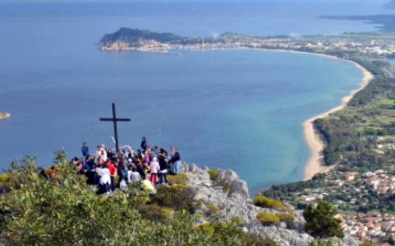 A Santa Maria Navarrese la Via Crucis sul monte Pittaine