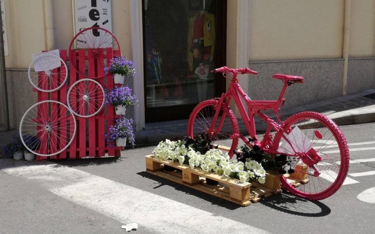 Le foto dei lettori. Con Tortolì in Fiore ogni angolo del paese si veste d’allegria