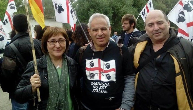 A Quirra centinaia di manifestanti contro la presenza militare in Sardegna