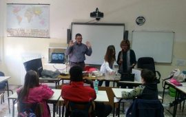 Una lezione del progetto di educazione ambientale con gli studenti)
