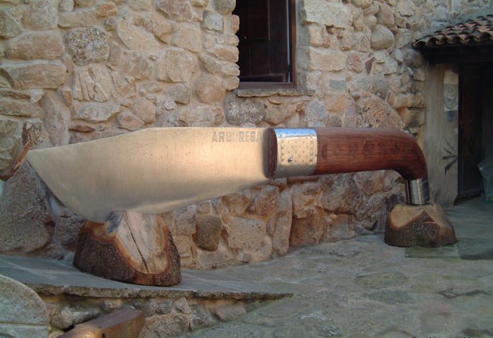 Il Museo del coltello sardo tra quelli più bizzarri e insoliti d’Italia
