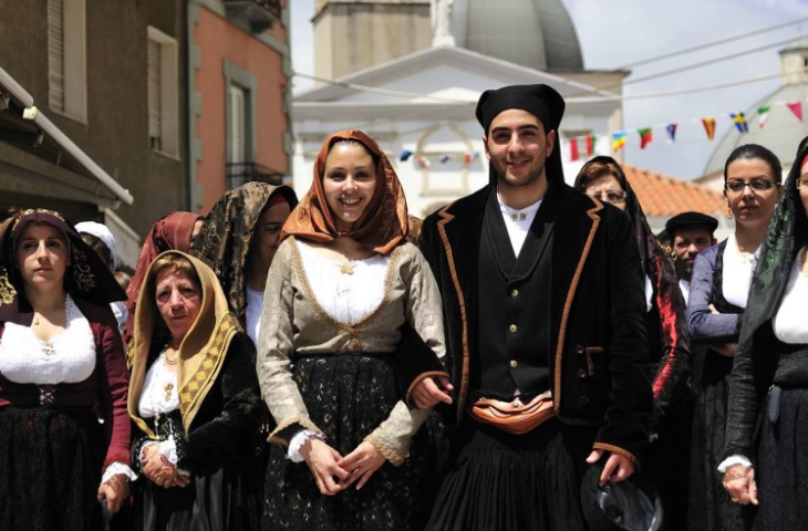 Baunei nel weekend indossa l’abito della festa per rievocare “Sa coa baunesa”