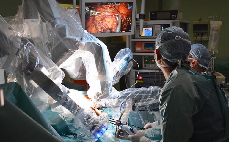 Brotzu da record: per l’azienda ospedaliera raggiunto il primato di 30 trapianti di rene eseguiti con tecnica robotica