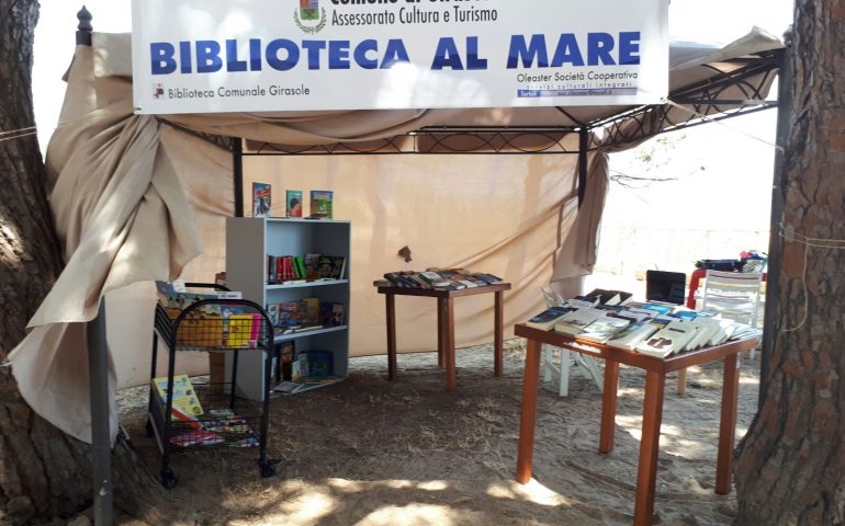 Girasole, libri sotto l’ombrellone, la Biblioteca si sposta al mare